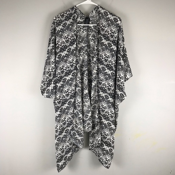 Agnes & Dora Tops - Agnes & Dora kimono cardigan long open printed